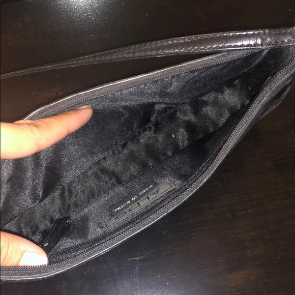 Black Stud Purse - Picture 6 of 8